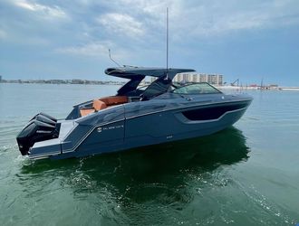 38' Cruisers Yachts 2023 Yacht For Sale